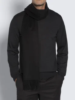 Black cashmere scarf