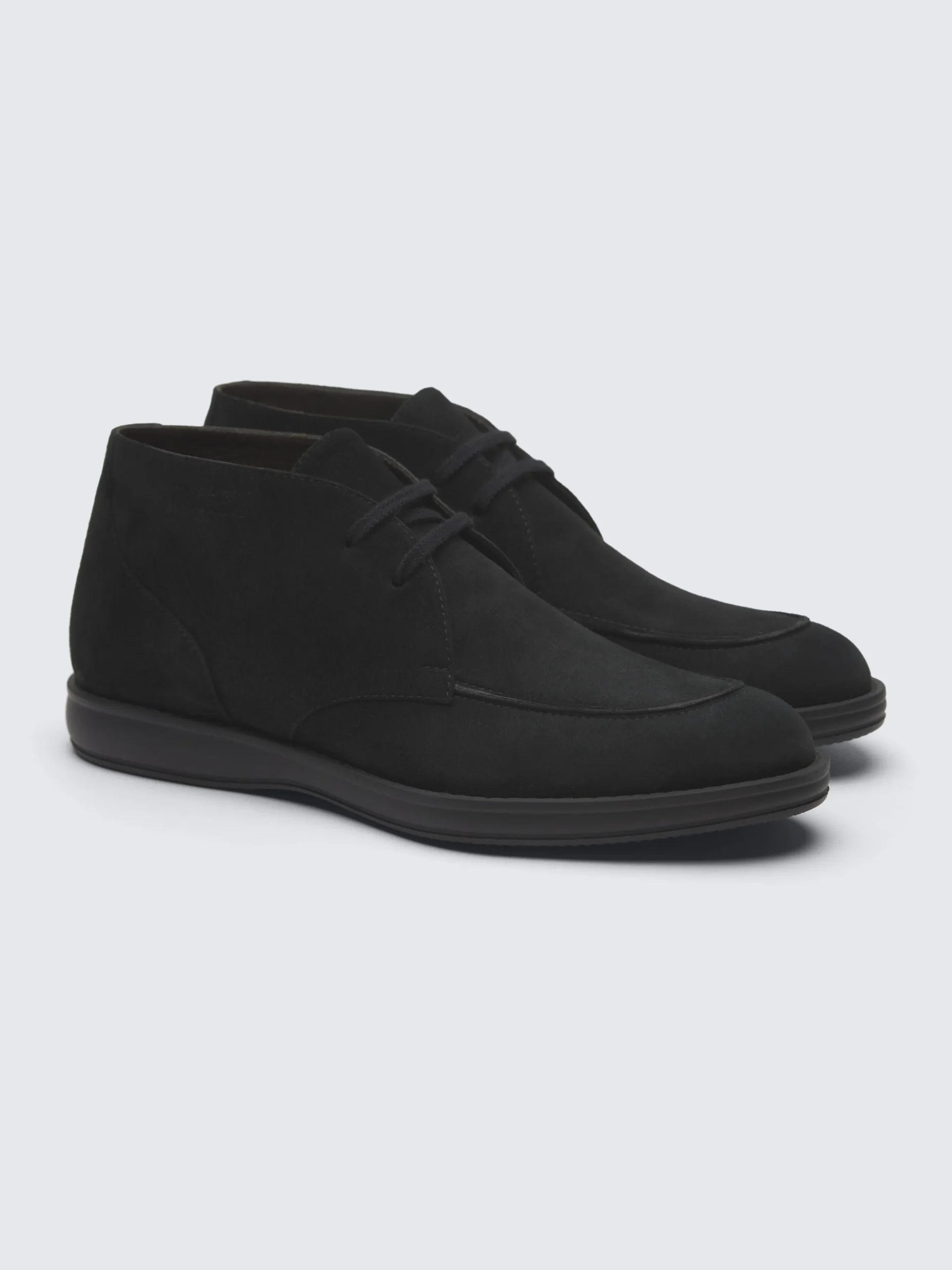 Black suede Journey desert boots