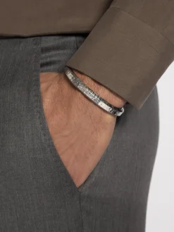 Bracelet in hammered bronze