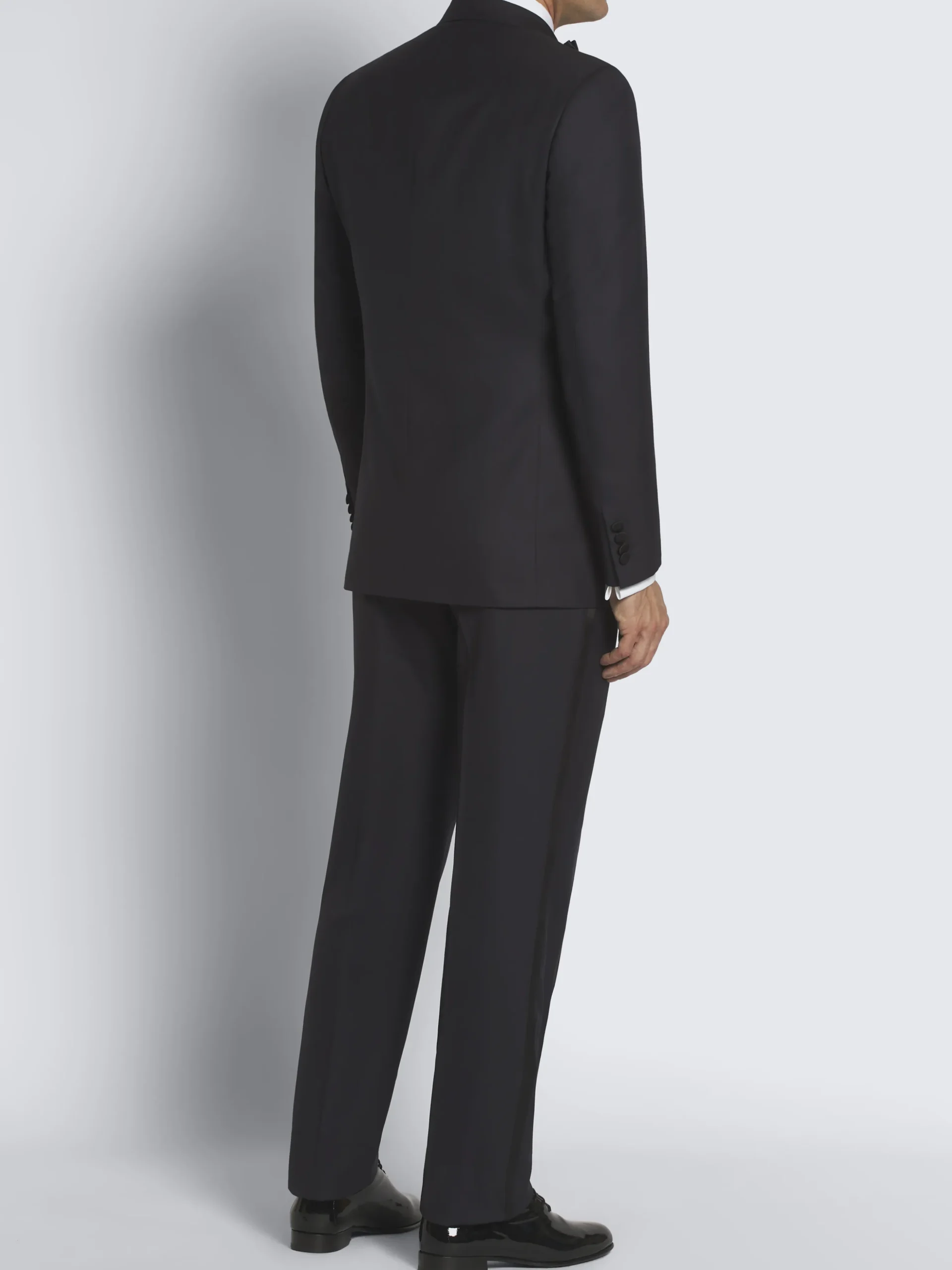 Essential midnight blue Super 160's wool Policleto tuxedo