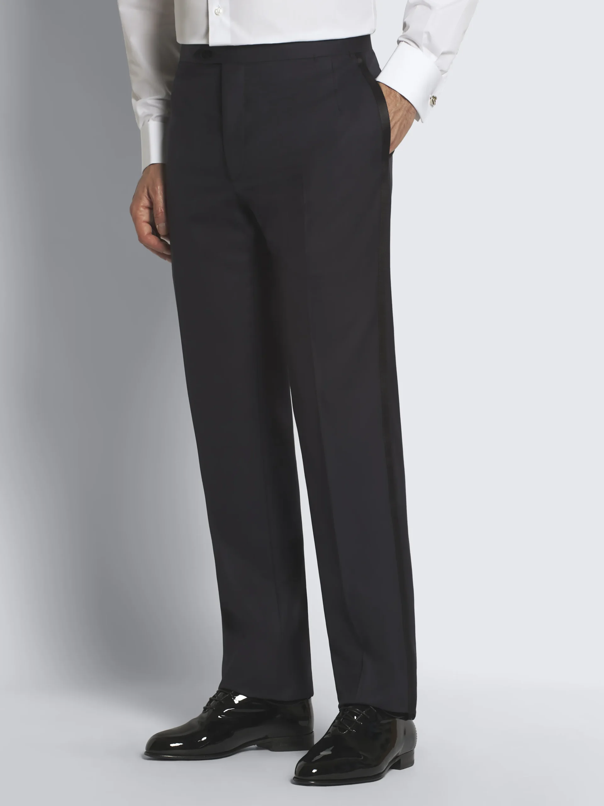 Essential midnight blue Super 160's wool Policleto tuxedo