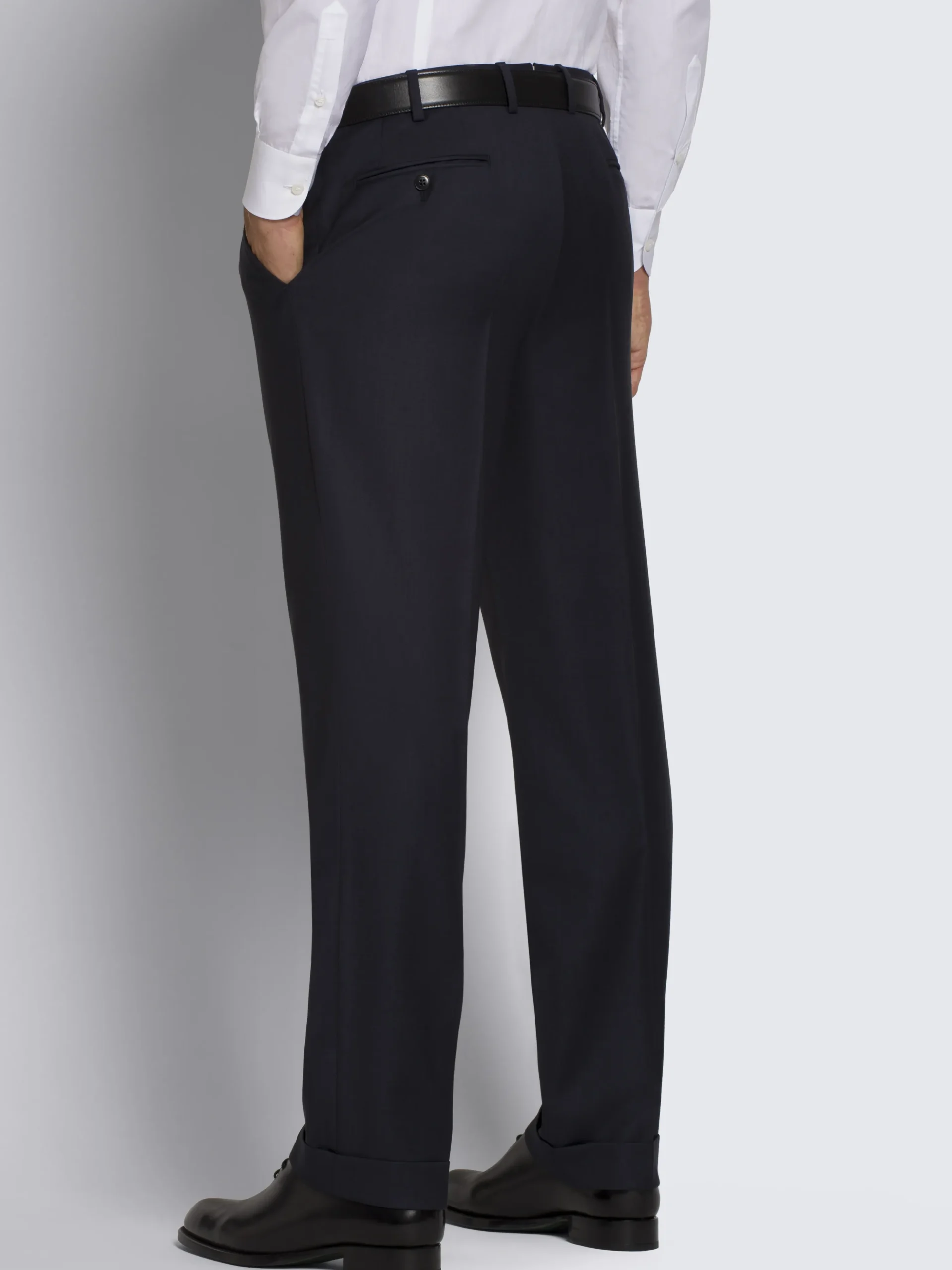 Essential midnight blue Super 130's wool Tigullio trousers