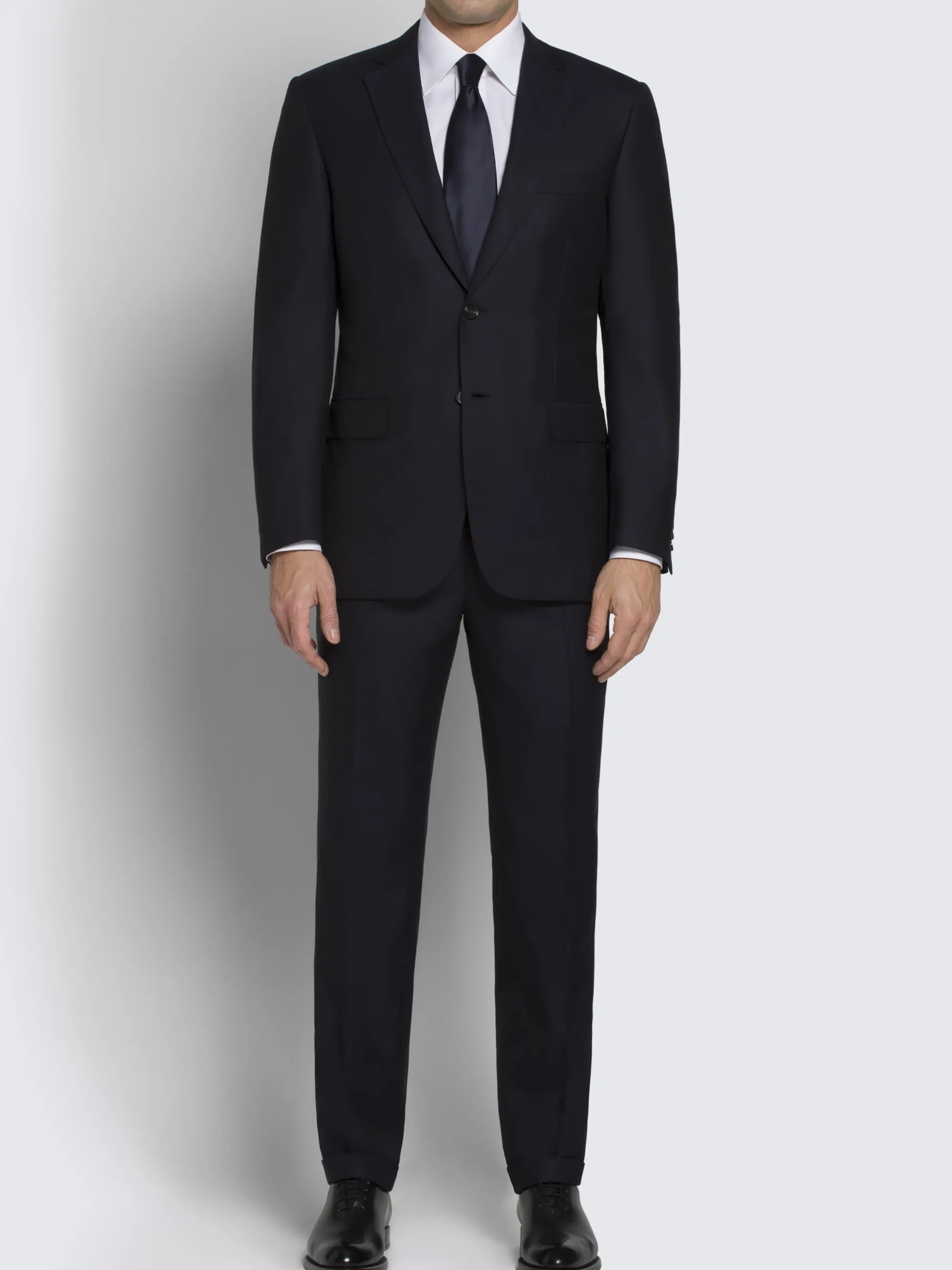 Essential midnight blue Super 160's wool gabardine Brunico suit