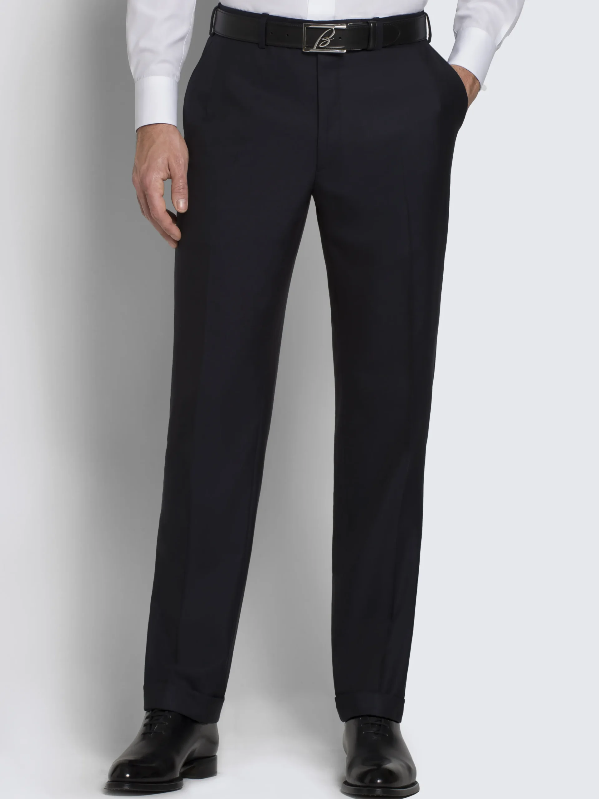Essential midnight blue Super 160's wool gabardine Brunico suit