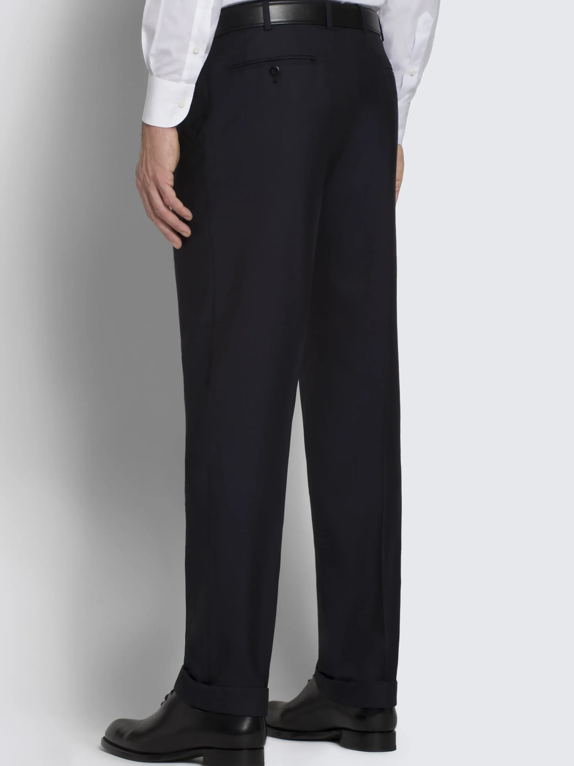Essential midnight blue Super 160's wool gabardine Brunico suit