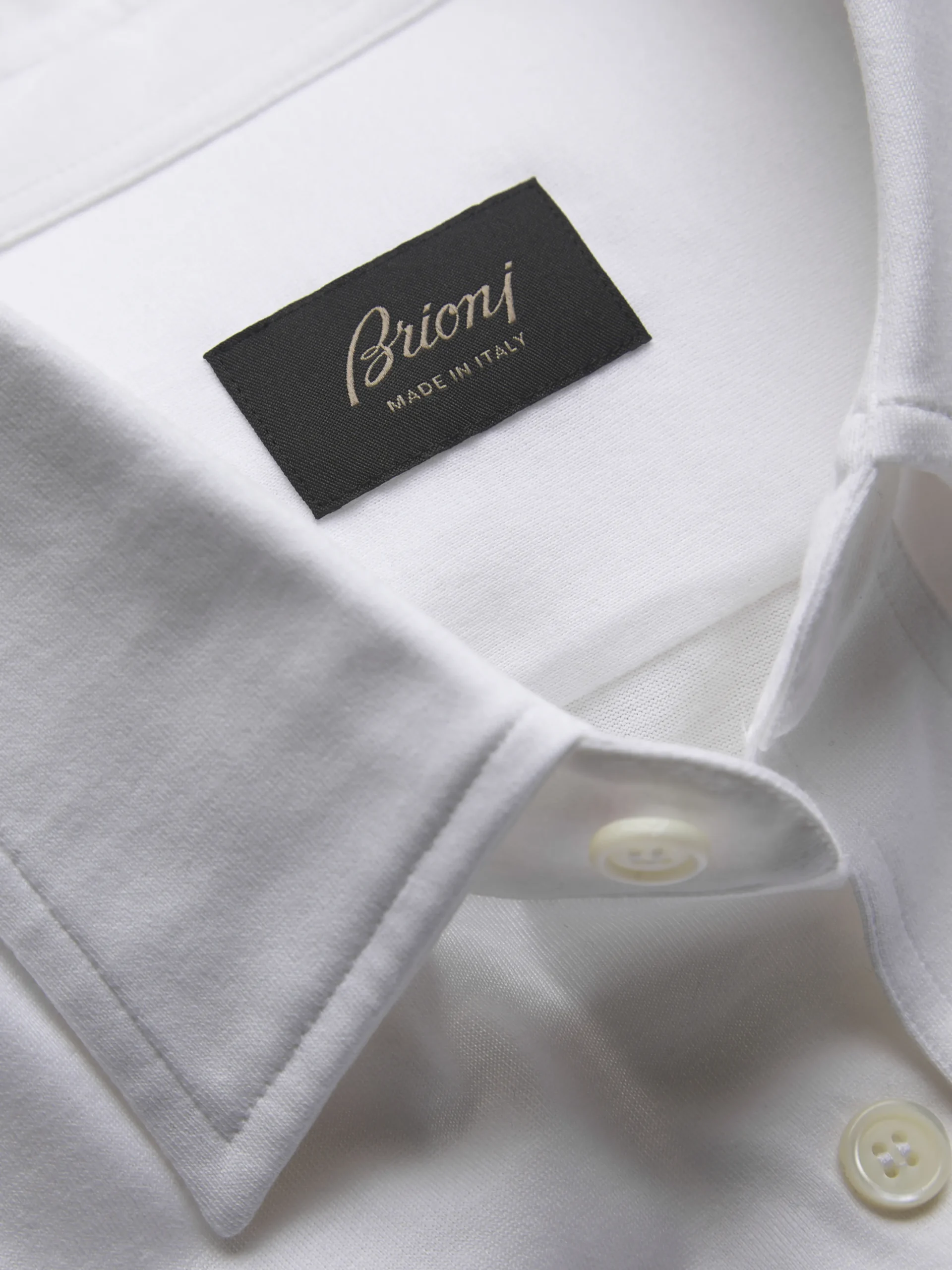 White gassed organic cotton hidden button-down shirt