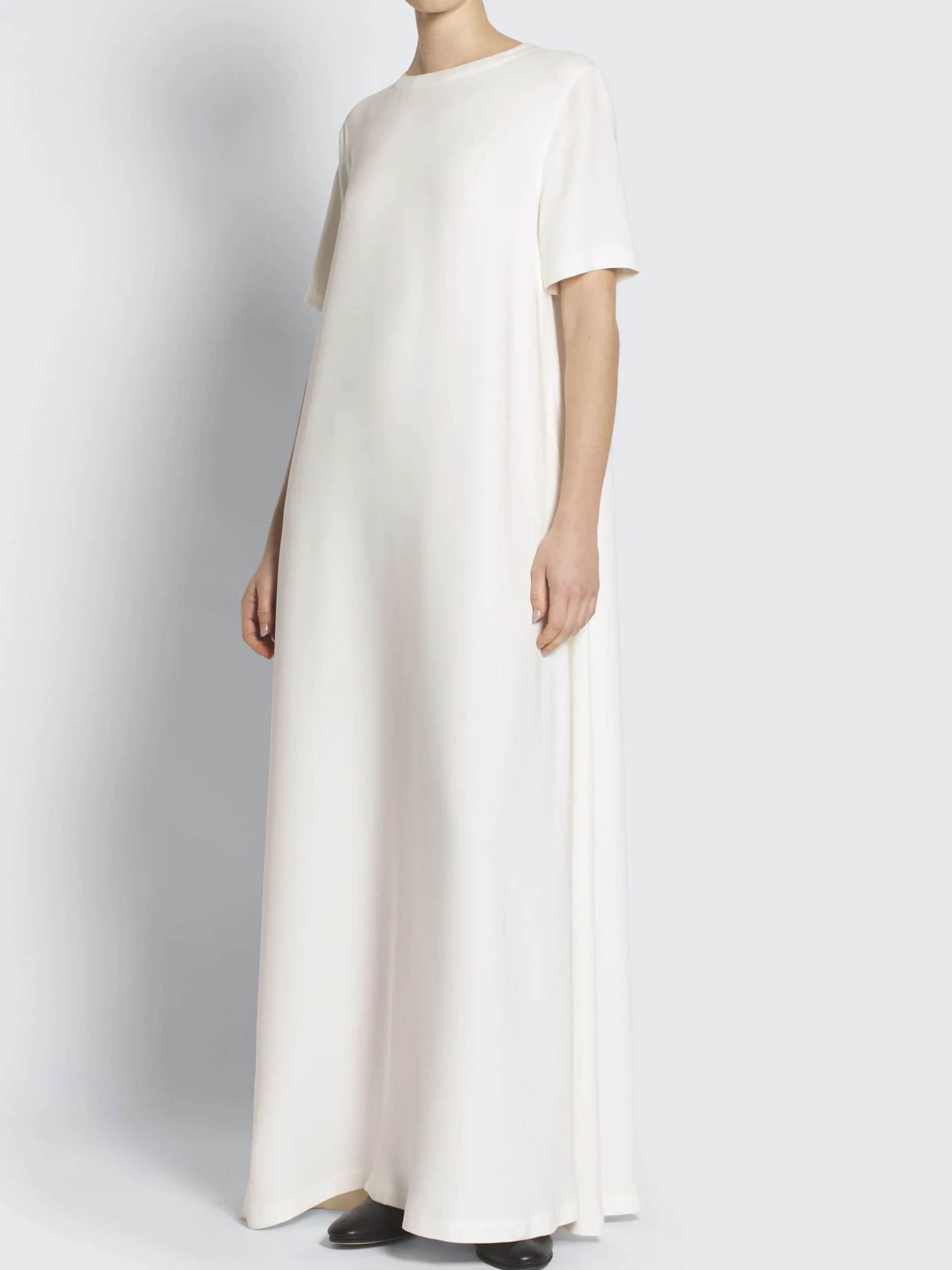 White silk cady T-shirt dress